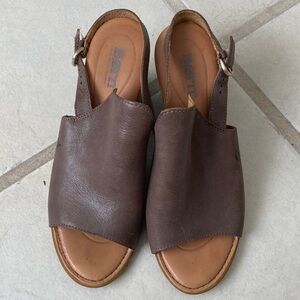 Women's Brown Born Leather Sandals